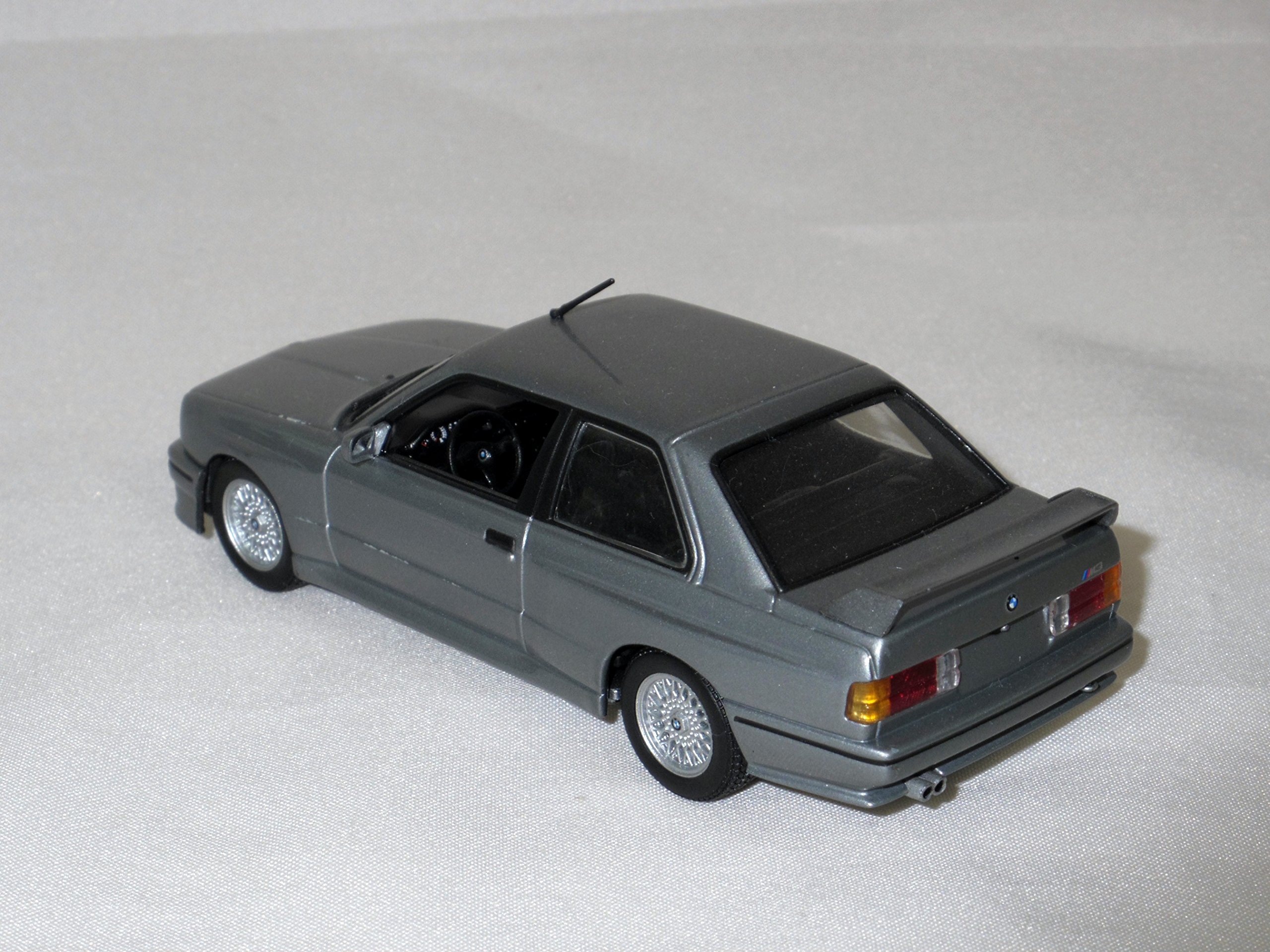 Amazon | 1/43 BMW M3 （E30） 1987 シルバー | ミニカー・ダイ